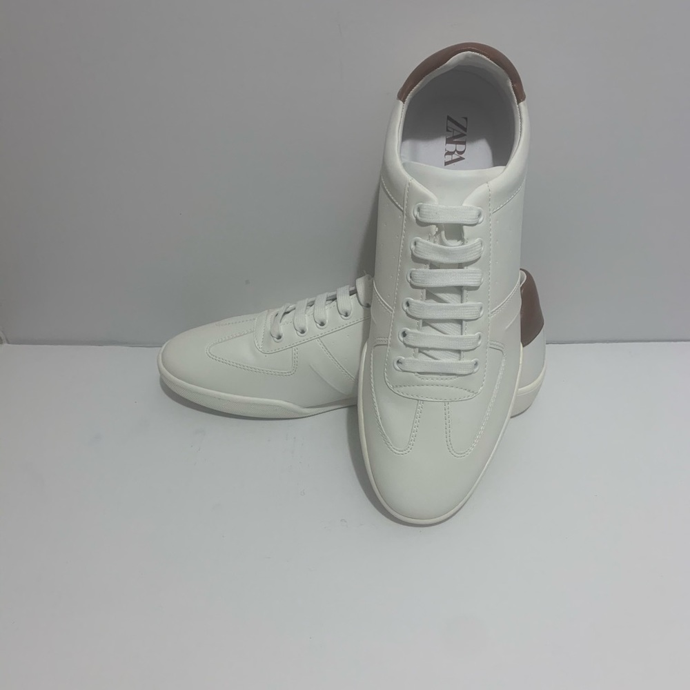 Zara Men’s Slim Sneakers